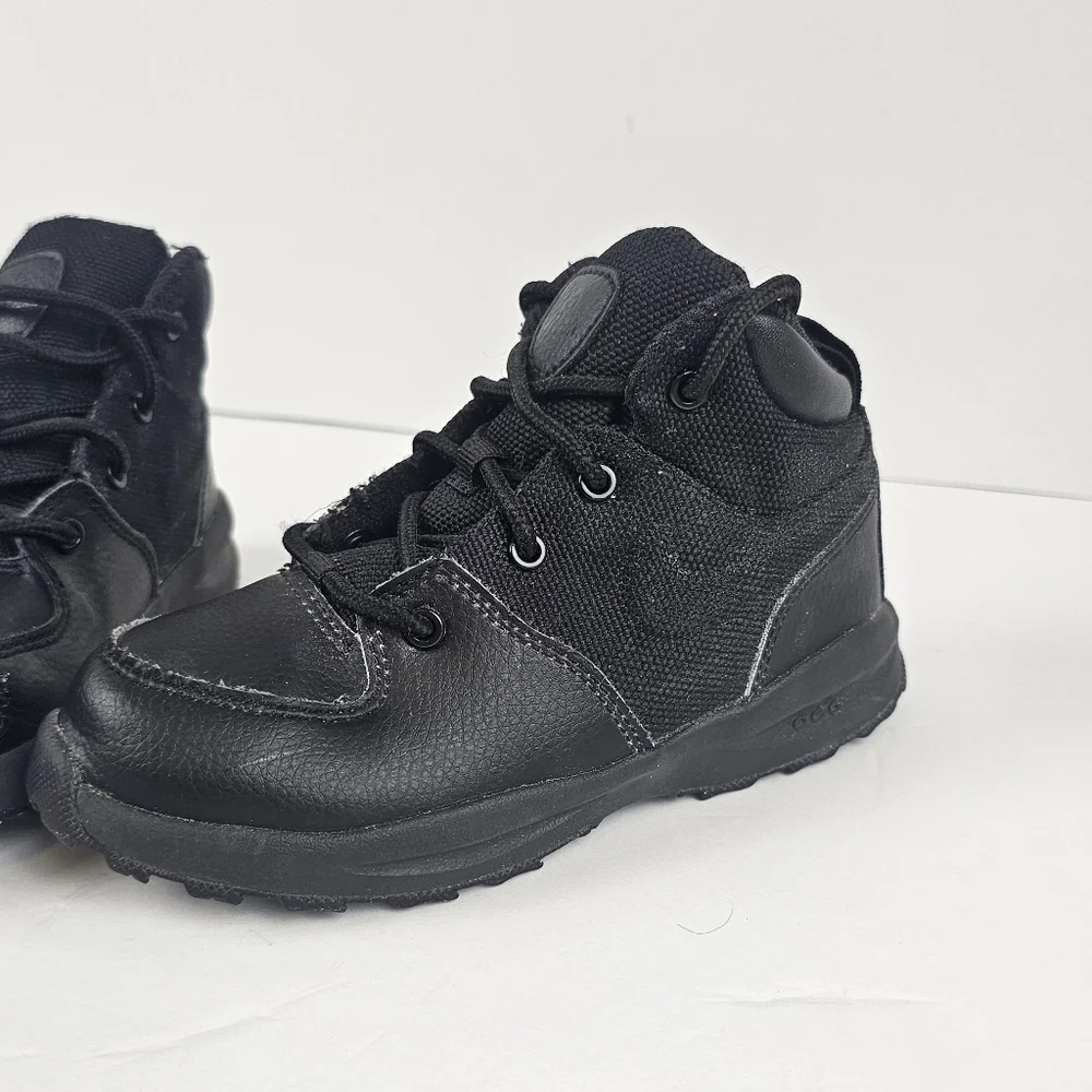 BOYS' TODDLER NIKE MANOA LEATHER BOOTS Sz 10C Lugged Rubber Sole‎